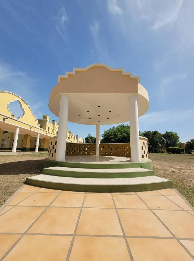 Hotel Portico Norte Tartagal Bagian luar foto