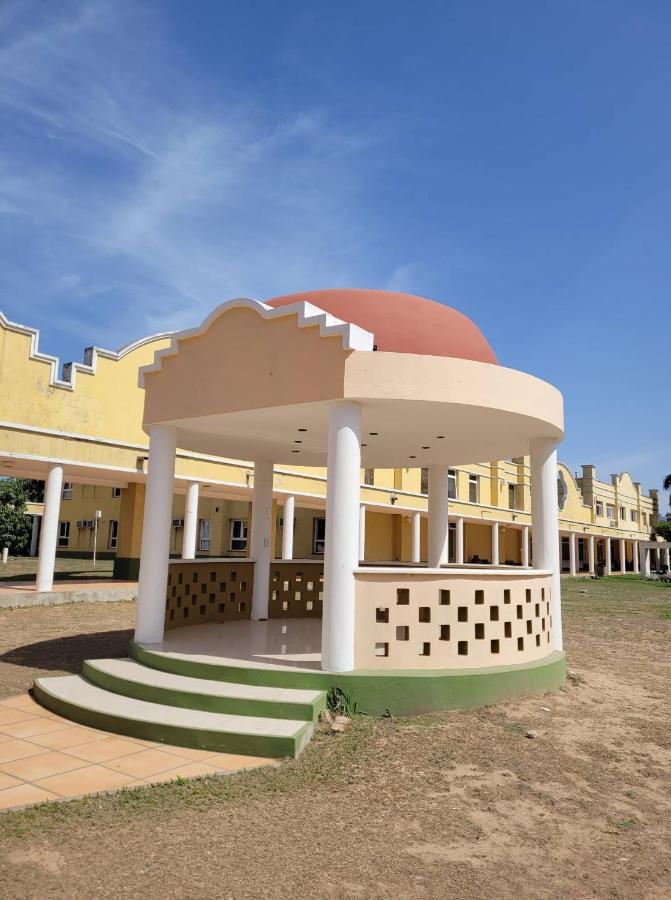 Hotel Portico Norte Tartagal Bagian luar foto