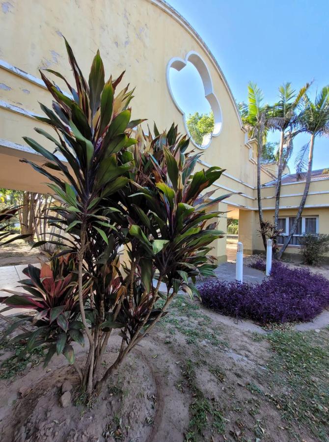 Hotel Portico Norte Tartagal Bagian luar foto