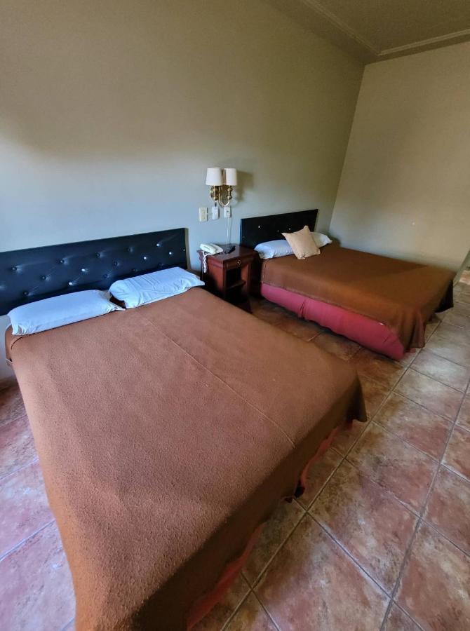 Hotel Portico Norte Tartagal Bagian luar foto