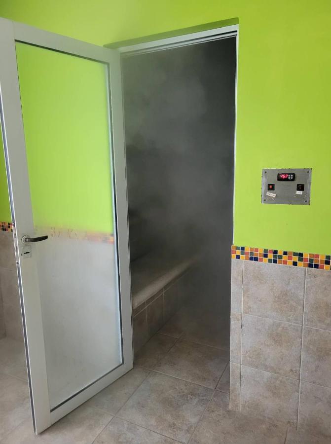 Hotel Portico Norte Tartagal Bagian luar foto